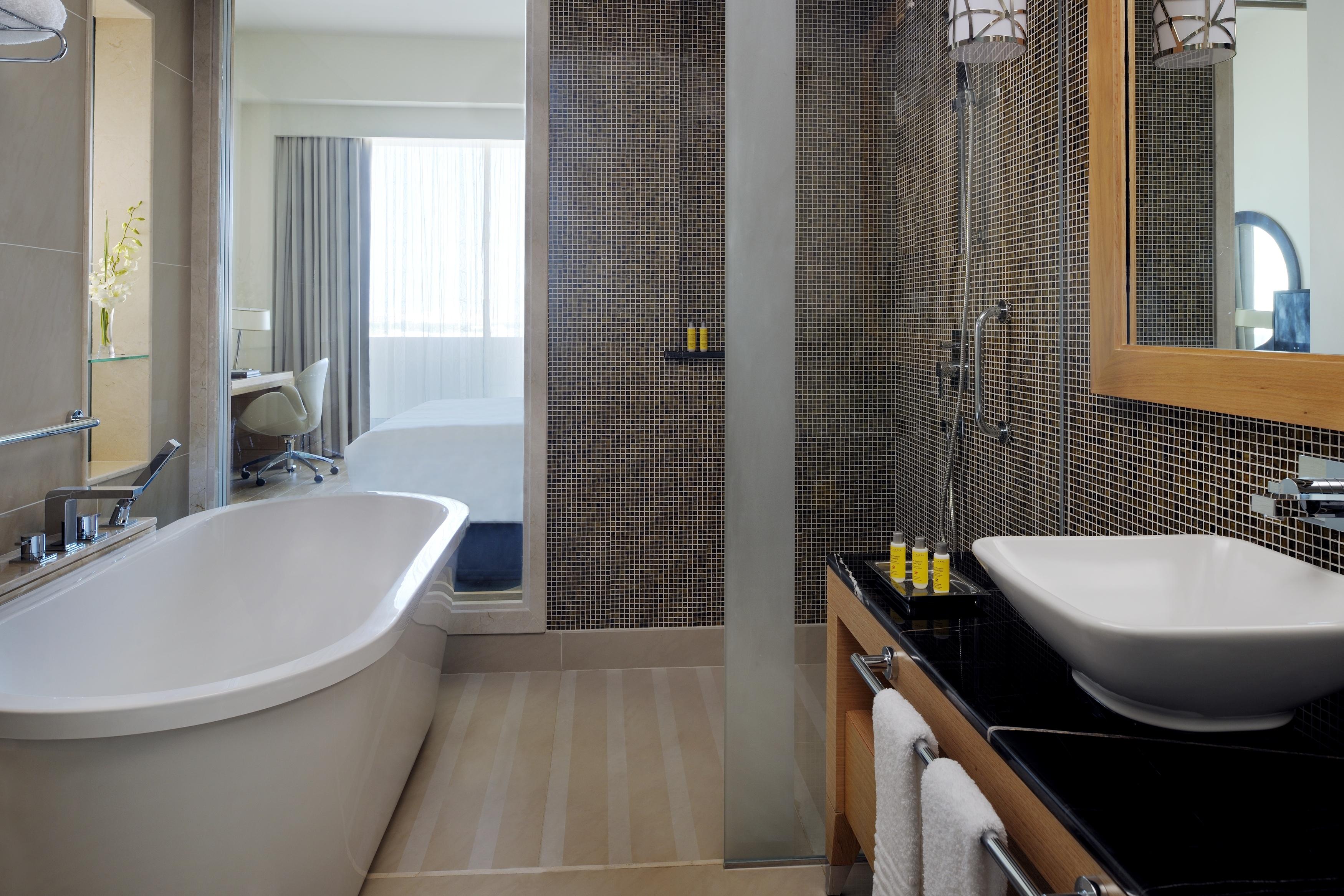 Marriott Executive Apartments Al Jaddaf, Dubai Eksteriør bilde Bathroom