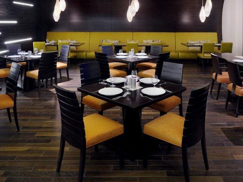 Marriott Executive Apartments Al Jaddaf, Dubai Eksteriør bilde Interior of the restaurant