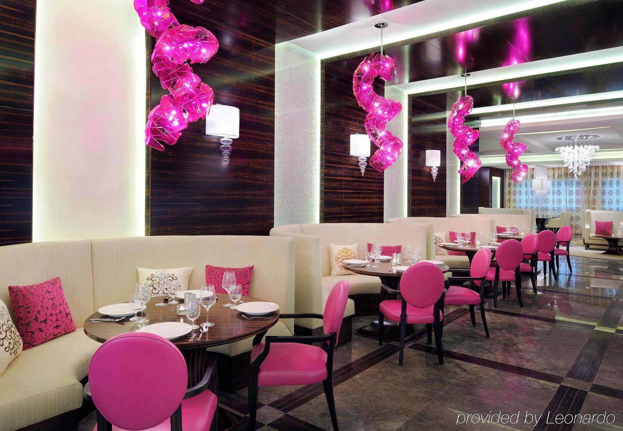 Marriott Executive Apartments Al Jaddaf, Dubai Eksteriør bilde Restaurant